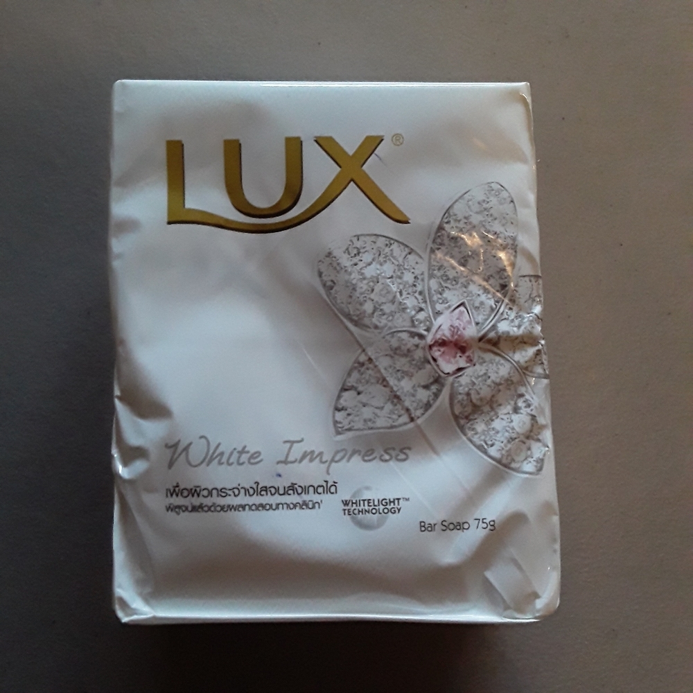 🔥Lux white impress 4 bars of soap